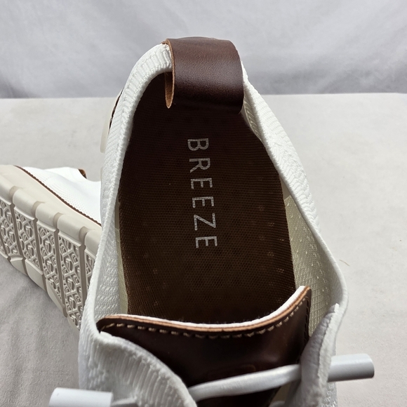 NIB Breeze Orthepedic Toe Box Lighweight Anti Sweat Fabric White Shoes Size 11 - Picture 8 of 8